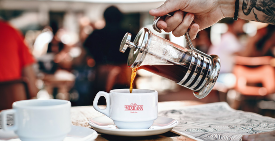 Cómo preparar café en cafetera de émbolo o prensa francesa