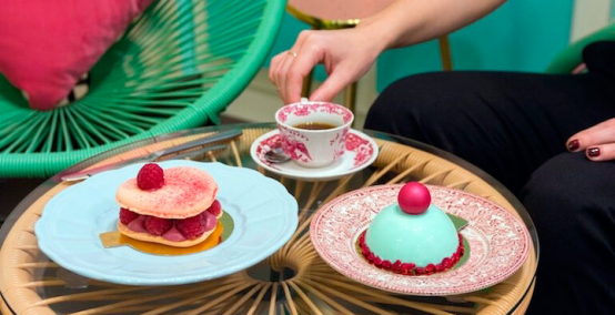 Ayudando a nuestros vecinos IV. Kitschy pastelería