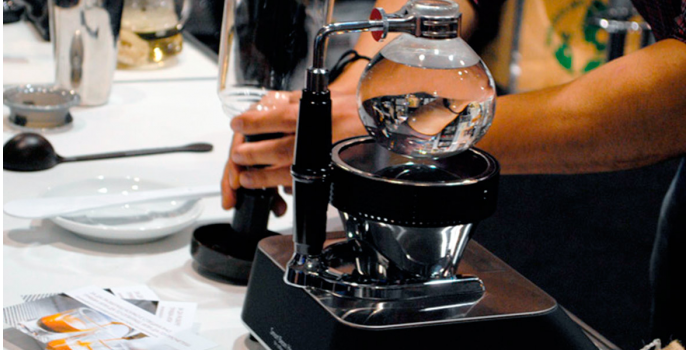 Cafetera de vacío, de sifón o cona